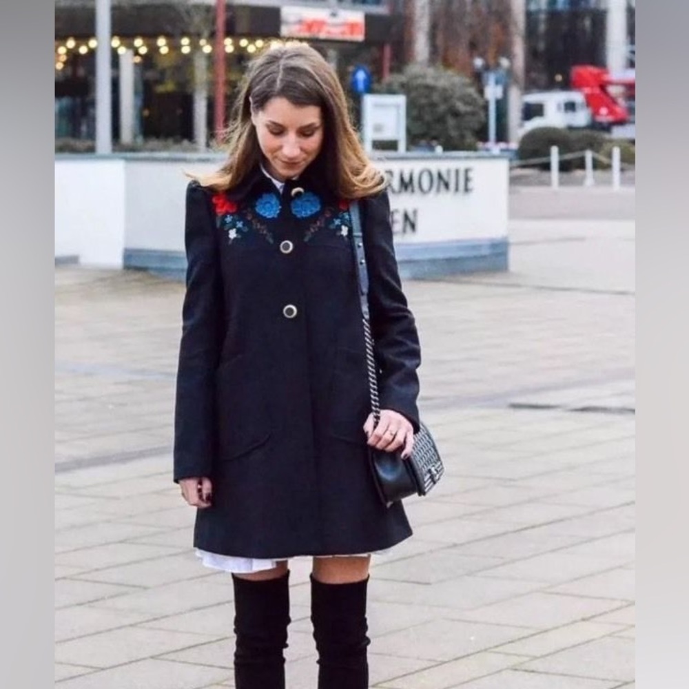 Zara embroidered coat size XS